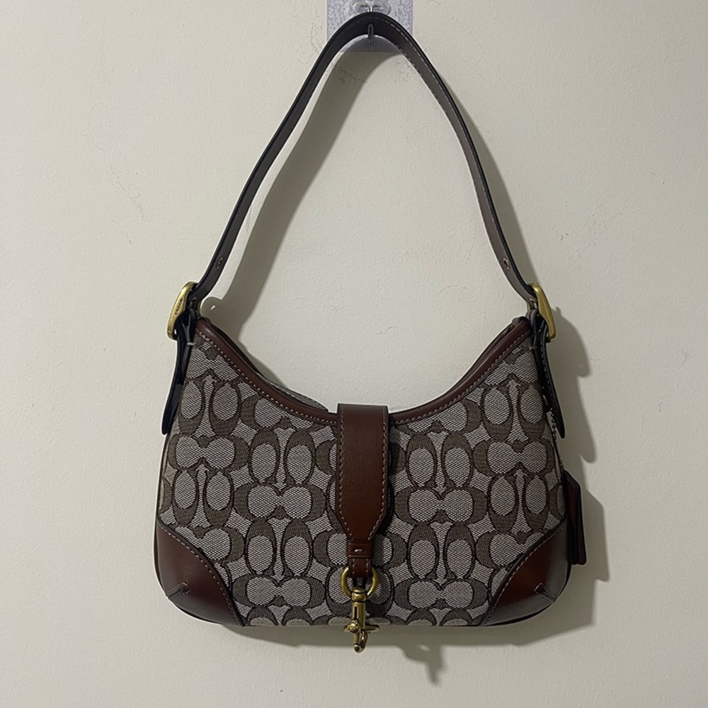 Coach Hamptons Hobo Bag In Signature Jacquard